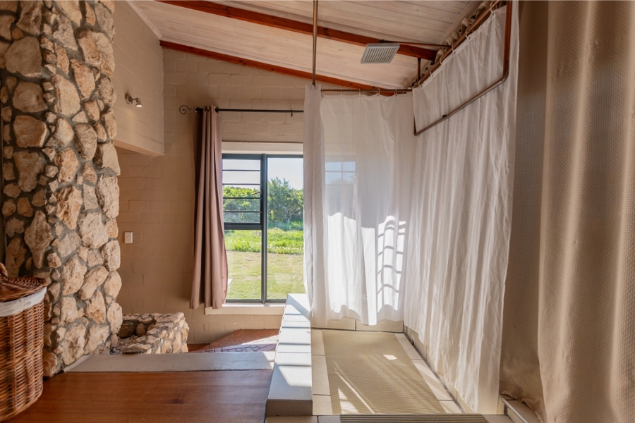 5 Bedroom Property for Sale in Trekoskraal Western Cape